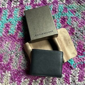 NWT LEATHEROLOGY WALLET